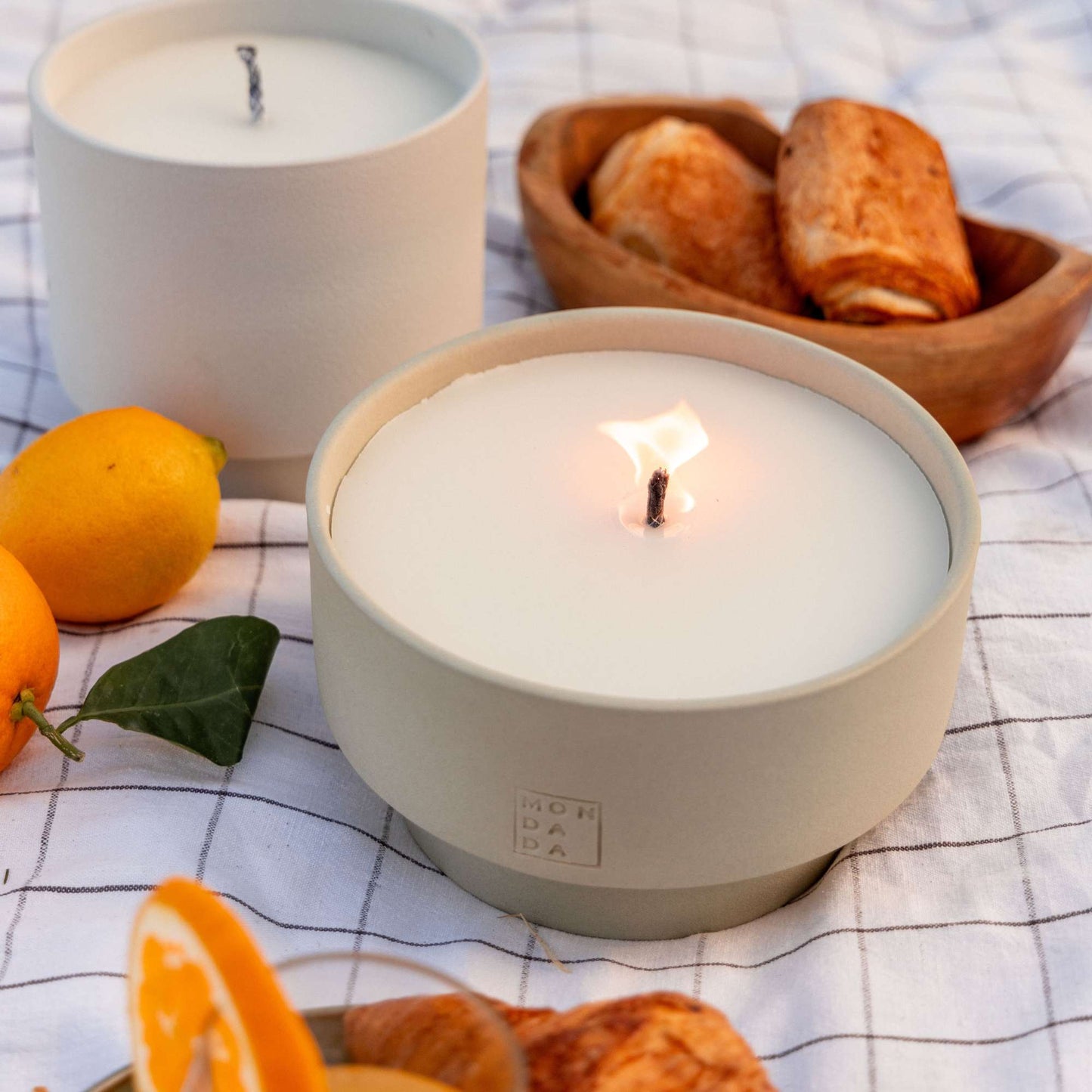Bougie d'extérieur June TWO + lid - Sahara