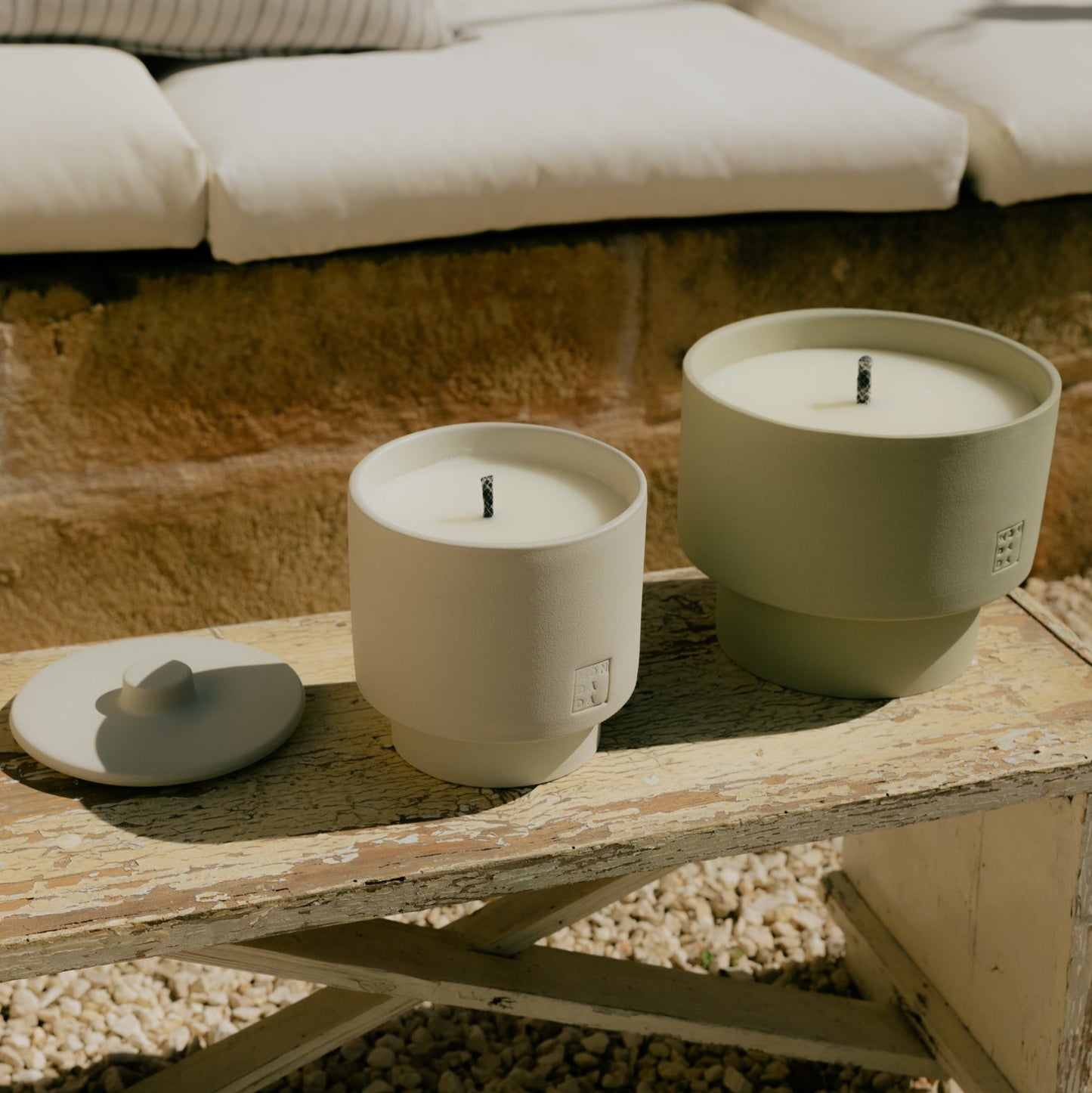 Bougie d'extérieur June ONE + lid - Dover