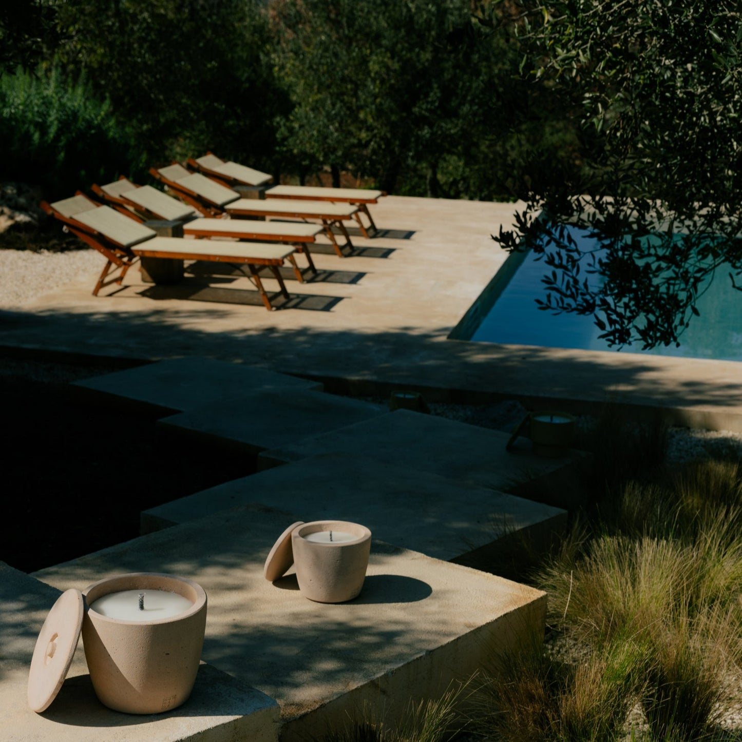 Urban Outdoor Garden Candle Medium + lid - Blush