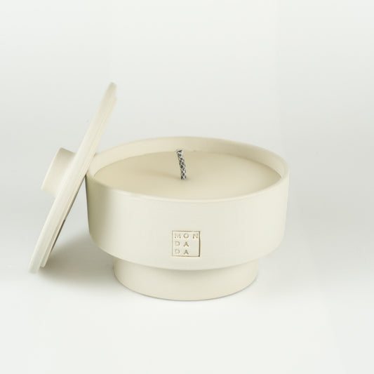 Bougie d'extérieur June TWO + lid - Dover