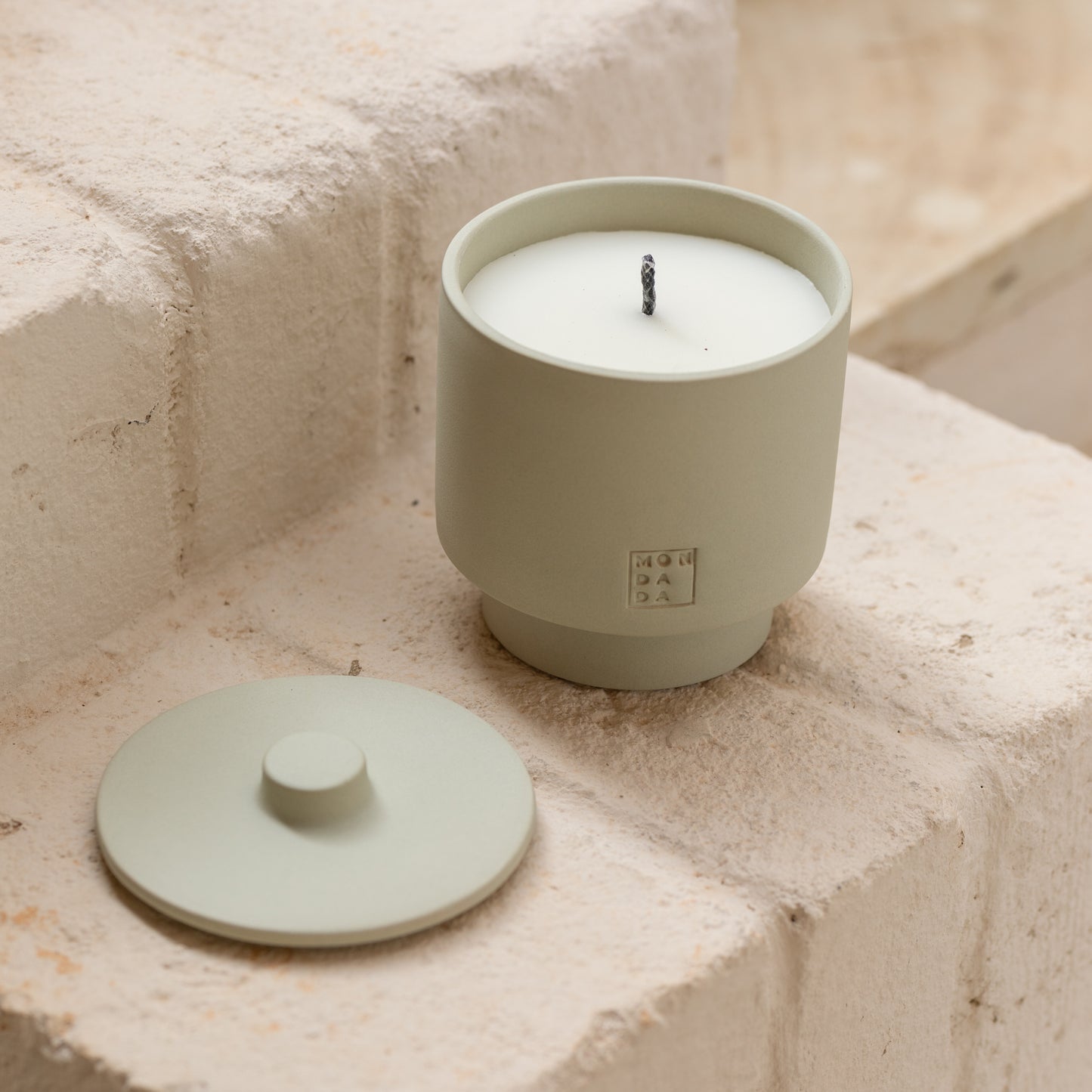 Bougie d'extérieur June ONE + lid - Tuscany