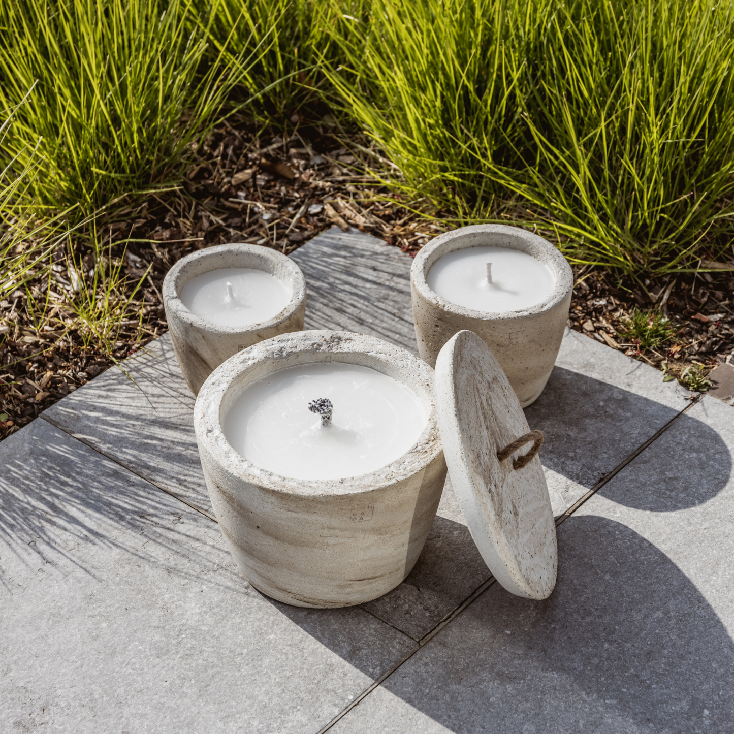 Urban Outdoor Garden Candle Medium + lid - Ecru