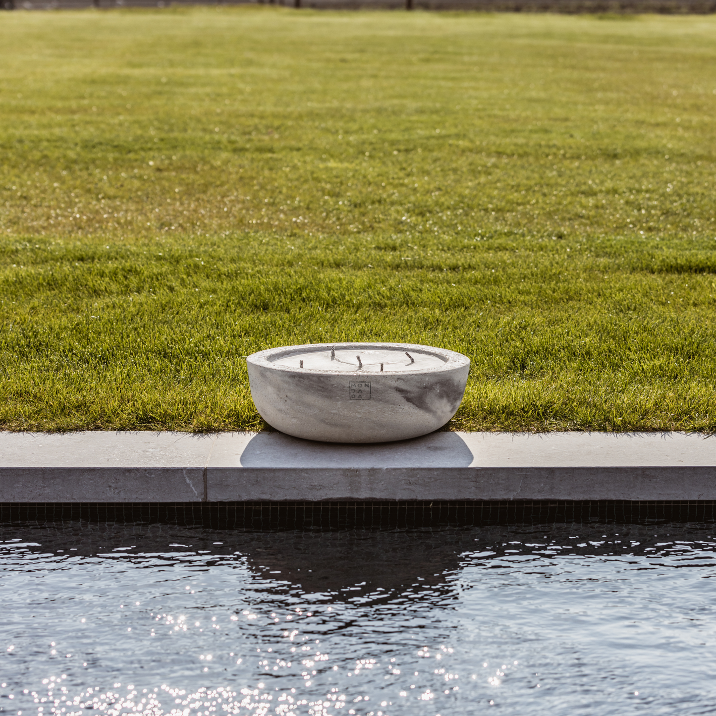 Urban Outdoor Garden Candle XXXL + lid - Grey