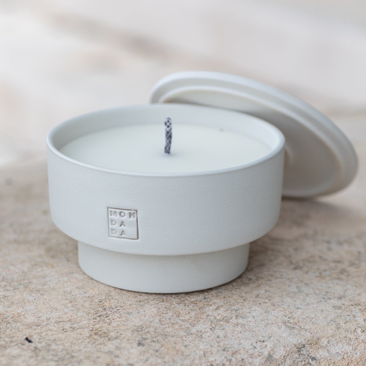 Bougie d'extérieur June TWO + lid - Dover