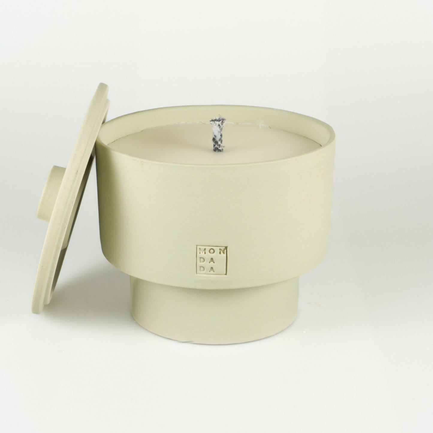 Bougie d'extérieur June THREE + lid - Tuscany