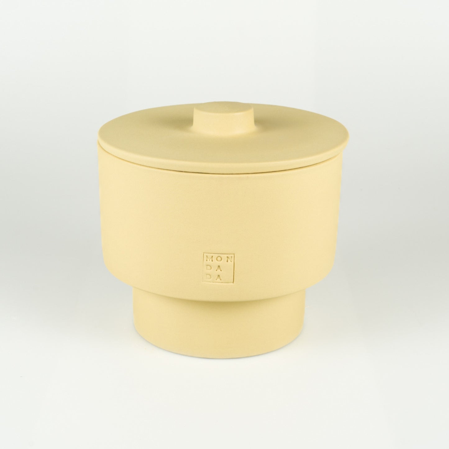 Bougie d'extérieur June THREE + lid - Sahara