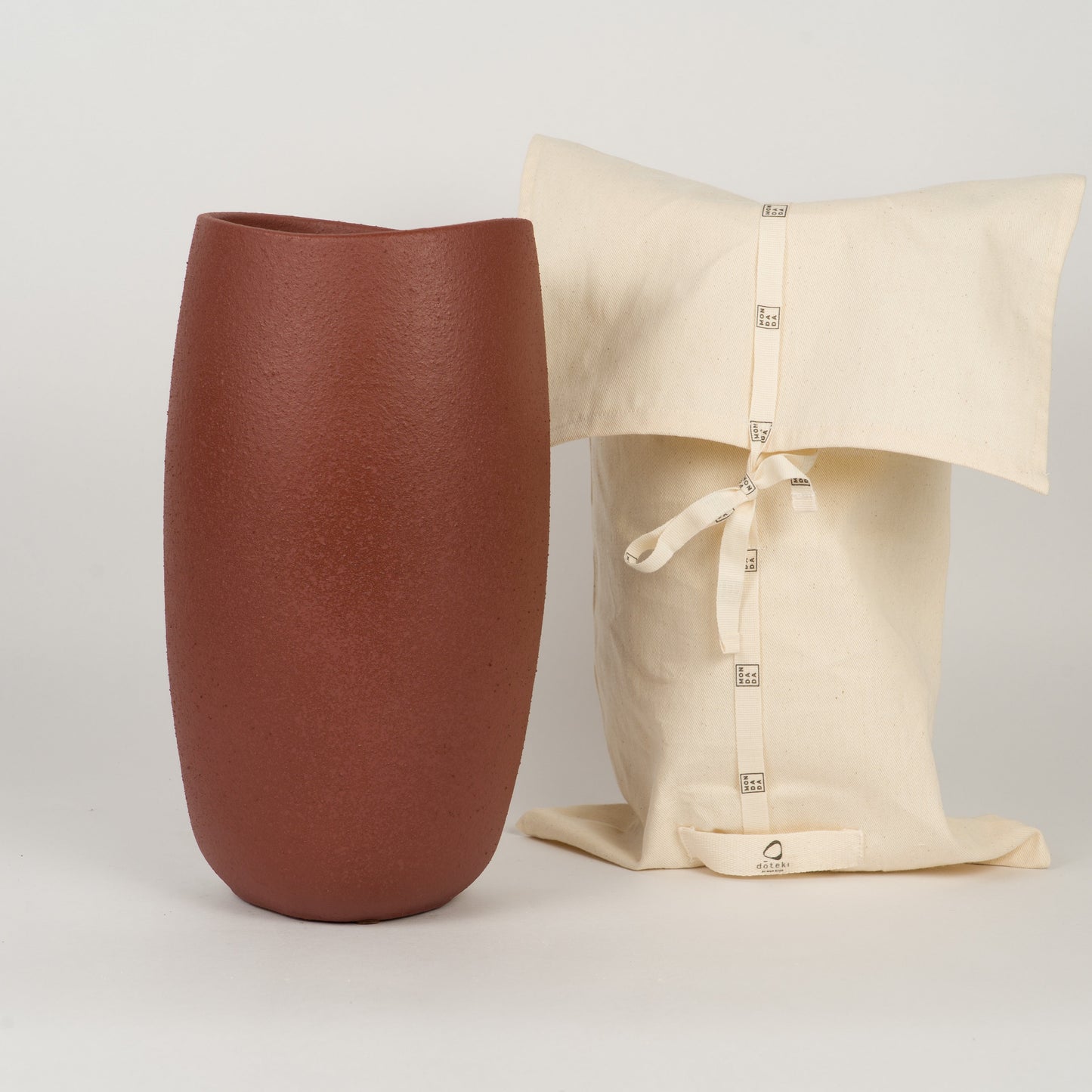 Doteki Indoor Vase - Burgundy