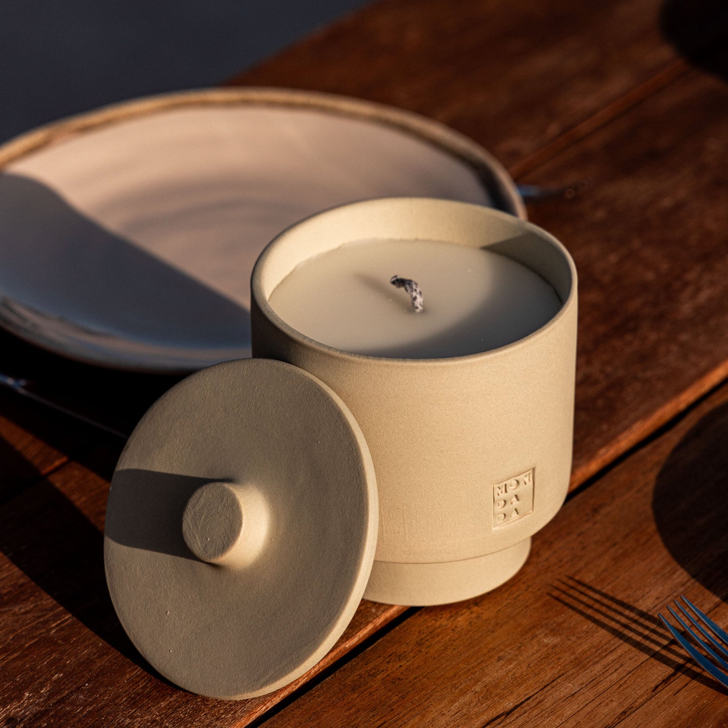 Bougie d'extérieur June ONE + lid - Tuscany